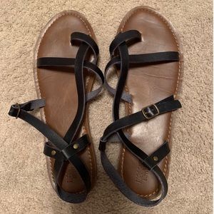 Black Mossimo sandals